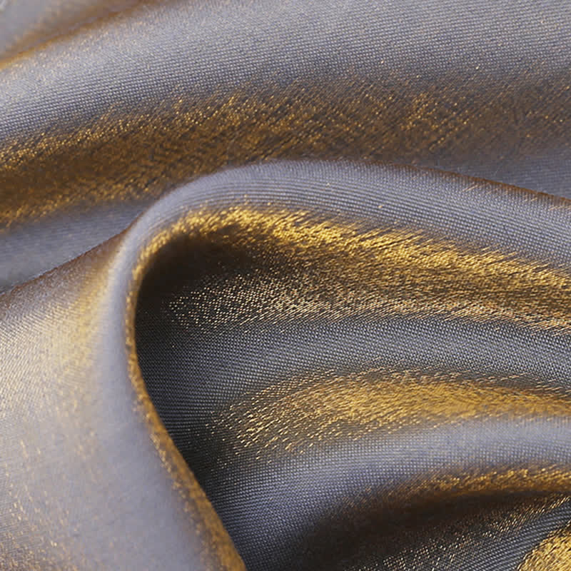 Papillon da uomo grigio brillante con forma unica piegata