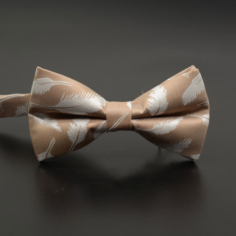 Papillon casual quotidiano da uomo con motivo floreale e piume