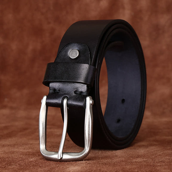 Cintura in pelle alla moda con abbellimenti classici con perline