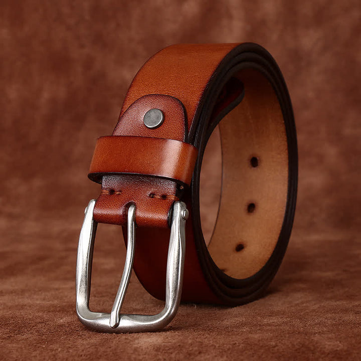 Cintura in pelle alla moda con abbellimenti classici con perline