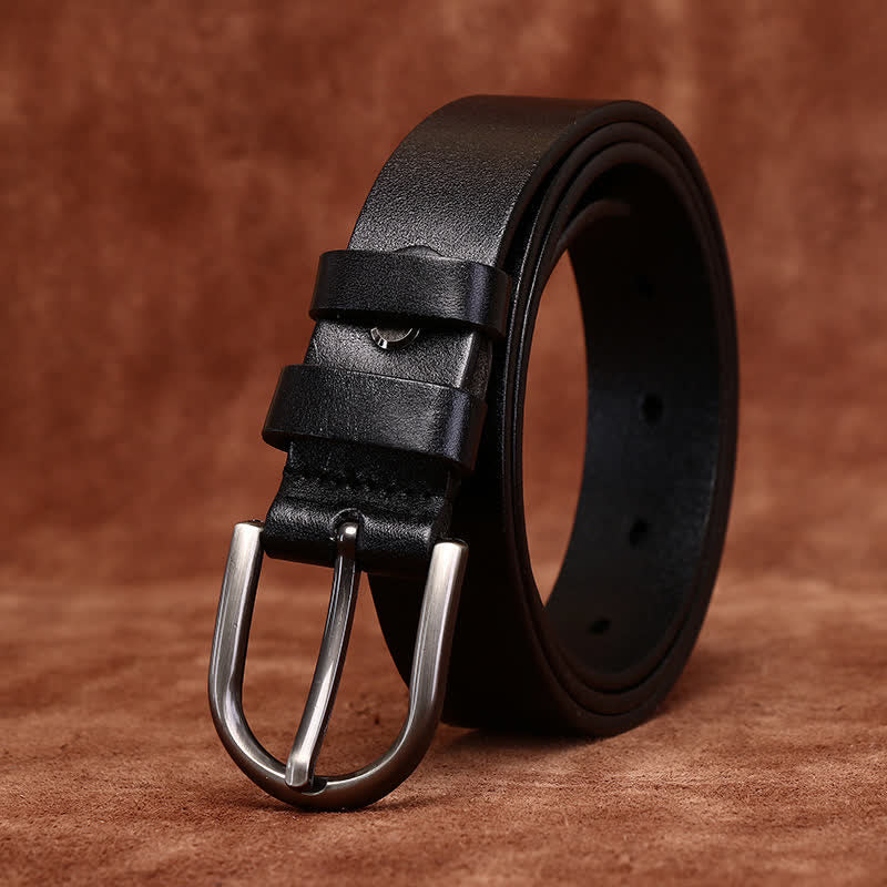 Cintura in pelle sottile casual alla moda con rivetti in metallo