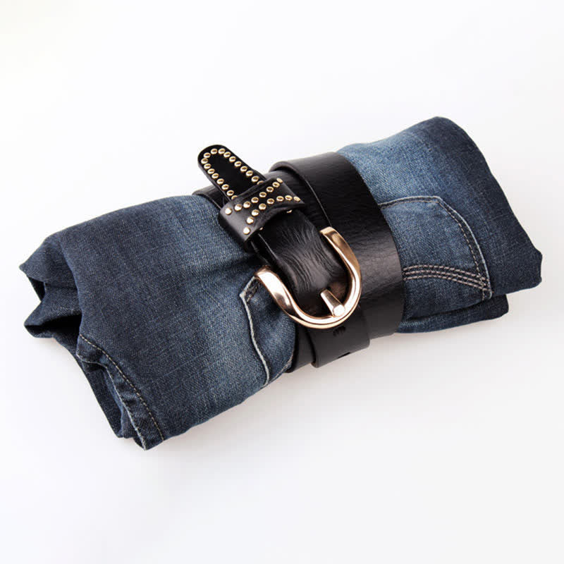 Cintura in pelle con borchie in metallo e rivetti resistenti