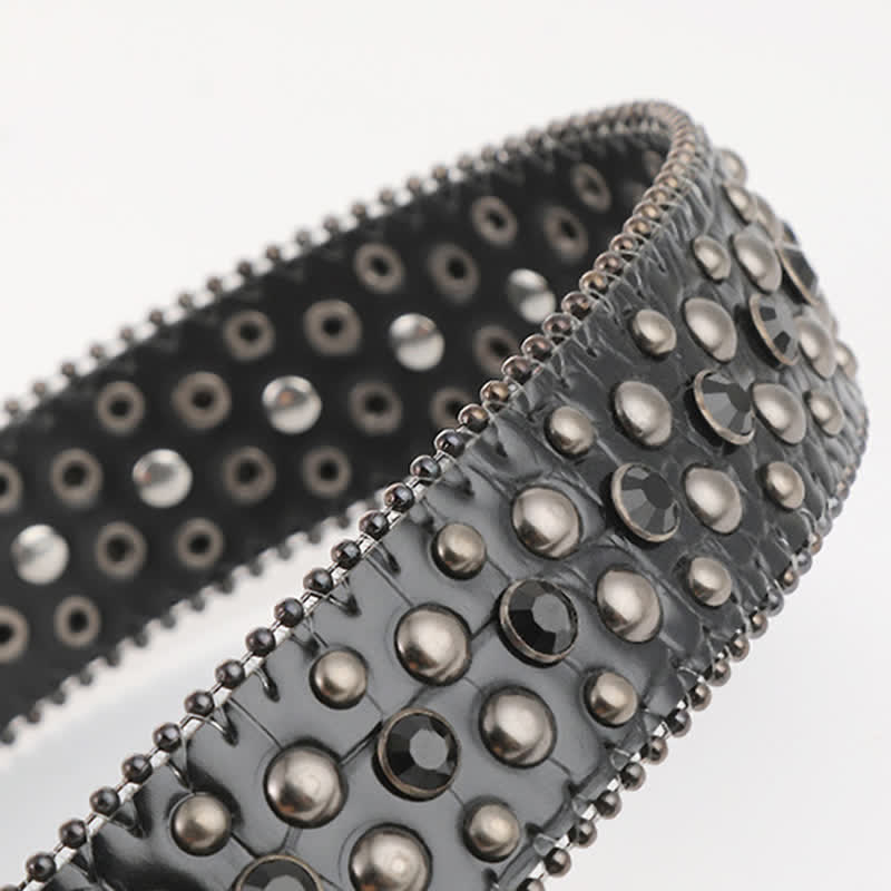 Cintura in pelle con borchie mini teschio e strass - image 4