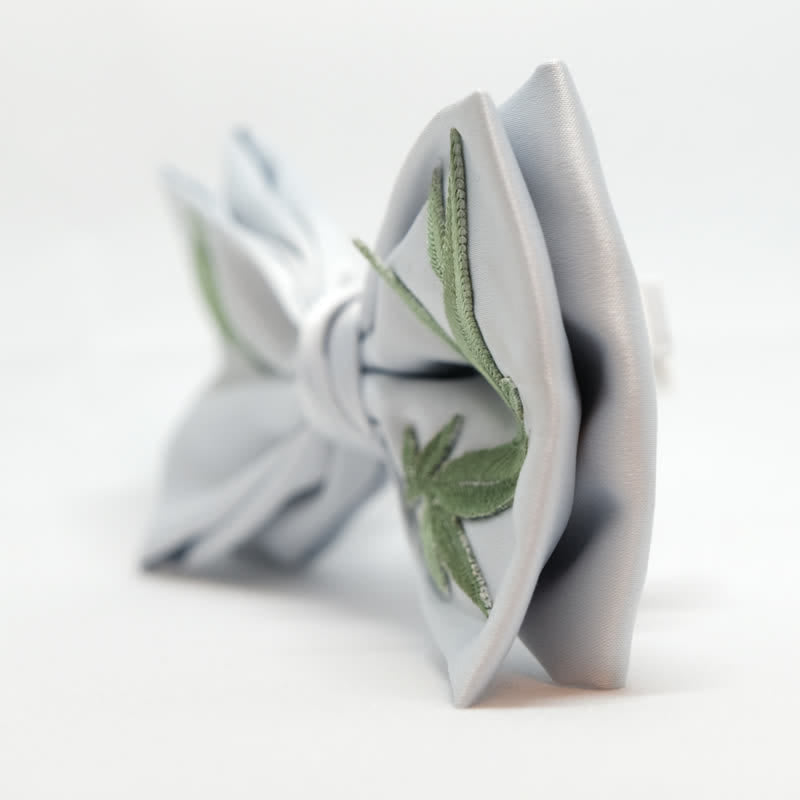 Papillon da uomo con motivo botanico ricamato in bambù