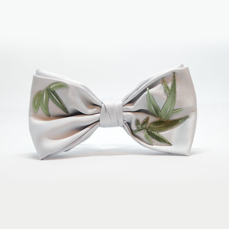 Papillon da uomo con motivo botanico ricamato in bambù