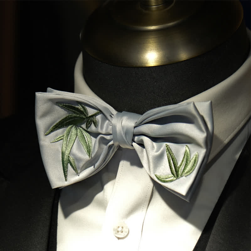 Papillon da uomo con motivo botanico ricamato in bambù