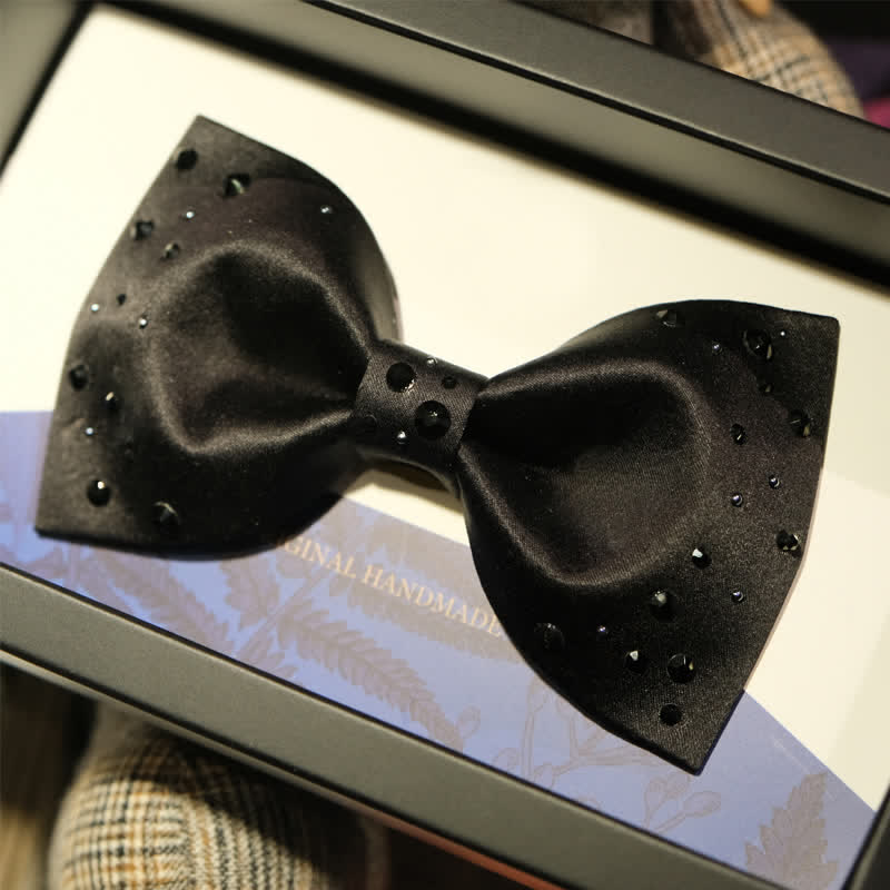 Papillon da uomo con stelle e strass scintillanti e galassia