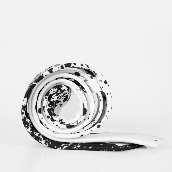 Cravatta da uomo con inchiostro astratto bianco e nero - image 4