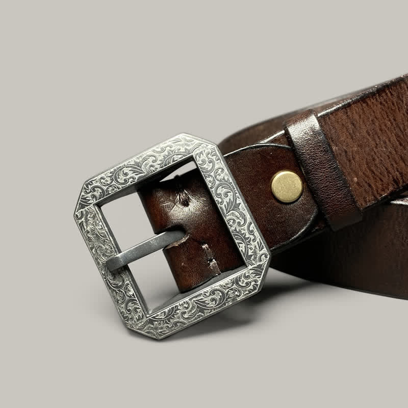 Cintura in pelle con fibbia incisa floreale quadrata per pantaloni