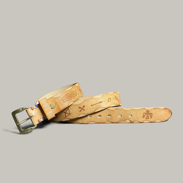 Cintura in pelle con motivo totem inciso al laser retrò casual
