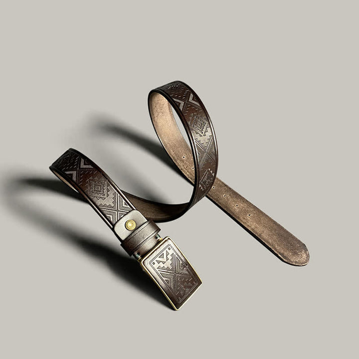 Cintura in pelle con chiusura quadrata e motivo a diamante inciso