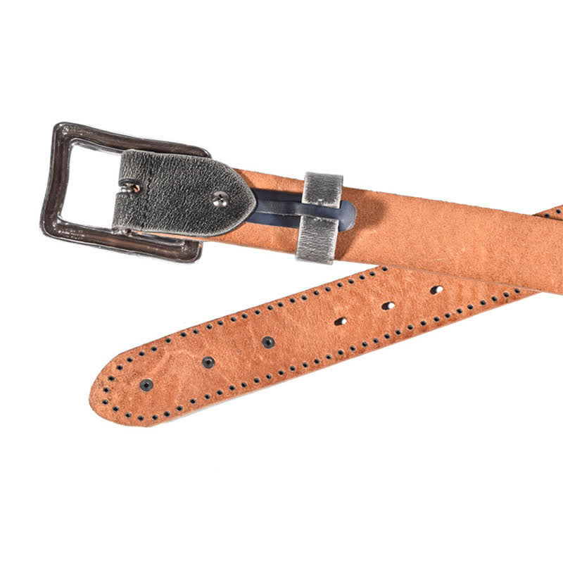 Cintura in pelle con rivetti e motivo a pelle di serpente con personalità