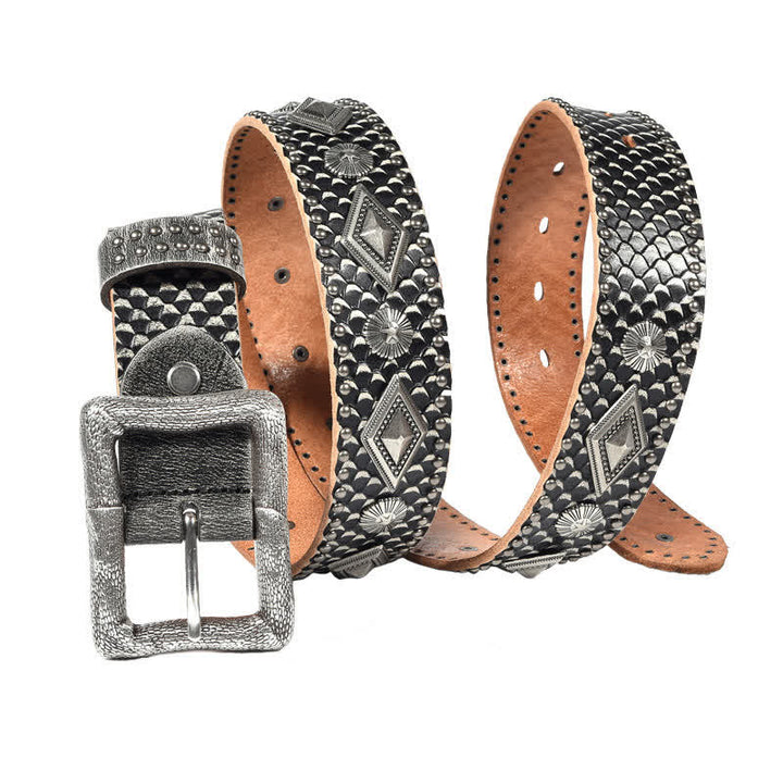 Cintura in pelle con rivetti e motivo a pelle di serpente con personalità