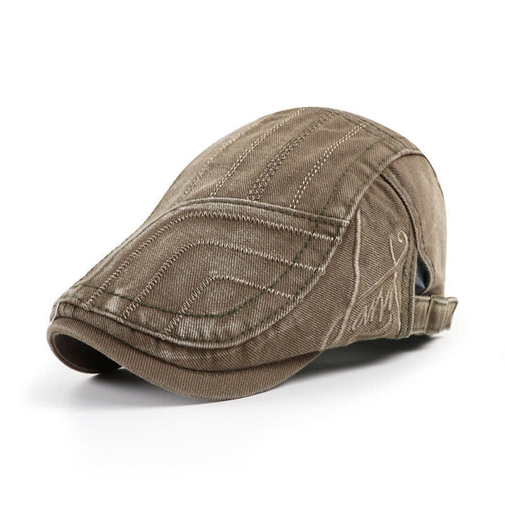 Cappello basco piatto con ricamo anticato a becco d'anatra
