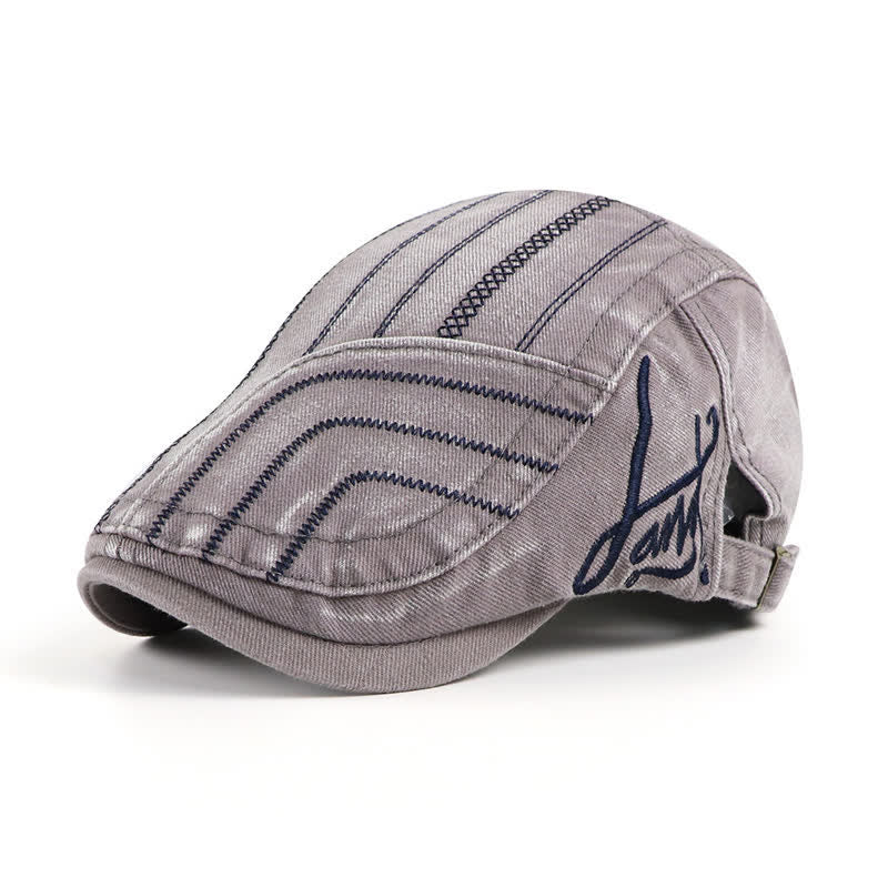 Cappello basco piatto con ricamo anticato a becco d'anatra
