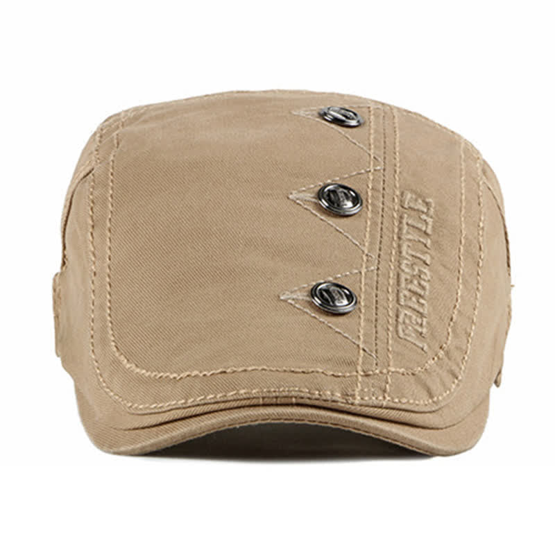 Cappello basco piatto con decorazioni punk rivetto