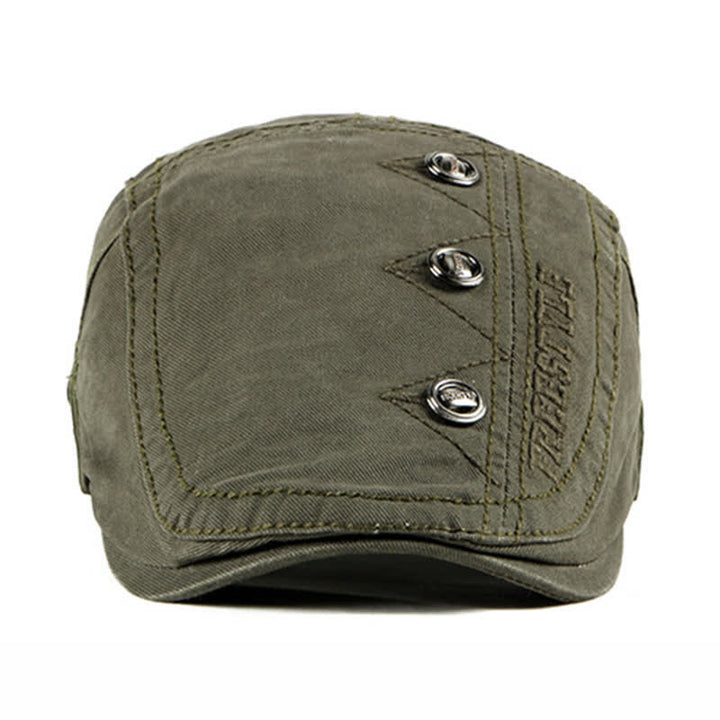 Cappello basco piatto con decorazioni punk rivetto