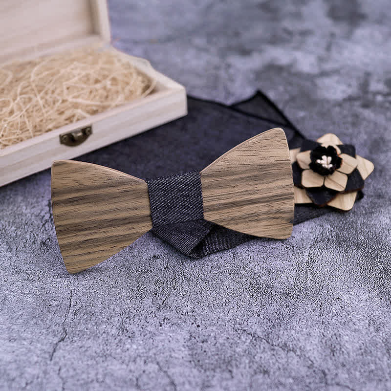 Set di 3 papillon in legno di noce con spilla a forma di fiore da uomo