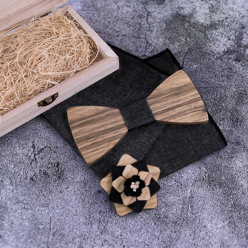 Set di 3 papillon in legno di noce con spilla a forma di fiore da uomo
