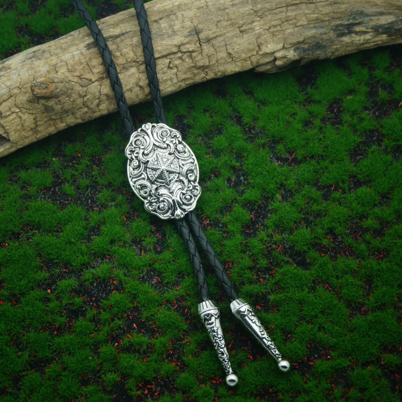 Cravatta Bolo con intaglio della stella d'argento del Texas occidentale