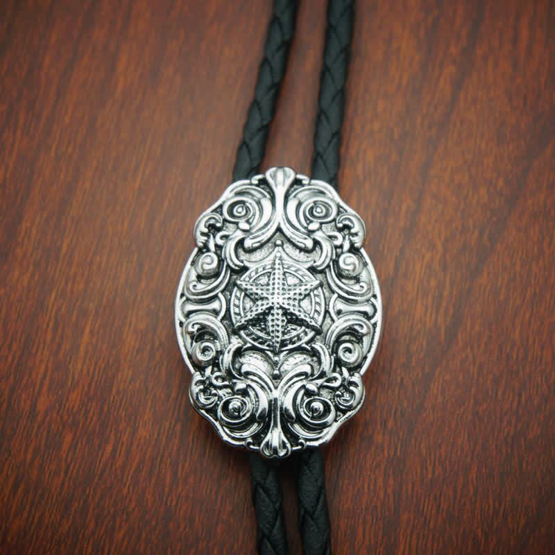 Cravatta Bolo con intaglio della stella d'argento del Texas occidentale
