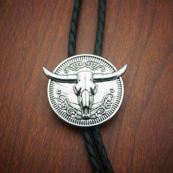 Cravatta Bolo in pelle da cowboy con testa di mucca e corna di toro
