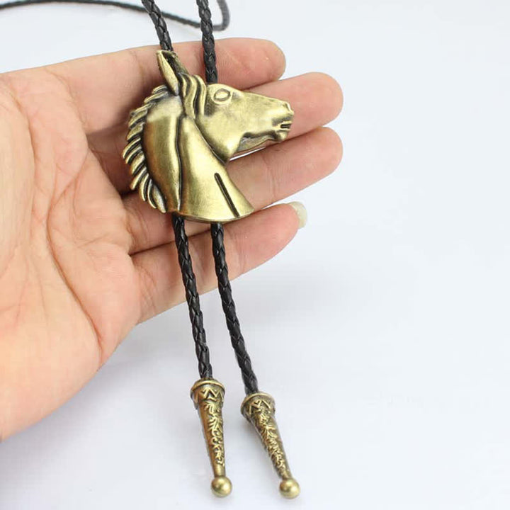Cravatta Bolo in pelle da cowboy con testa di cavallo stereoscopica