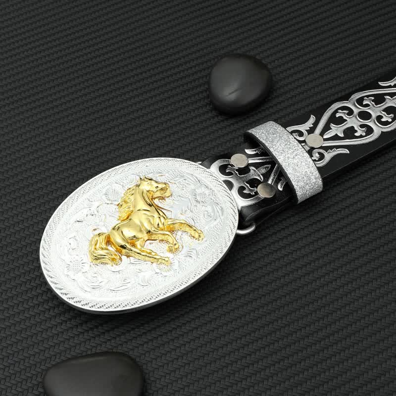 Cintura da uomo in pelle goffrata color argento con motivo a cavallo da corsa rotondo