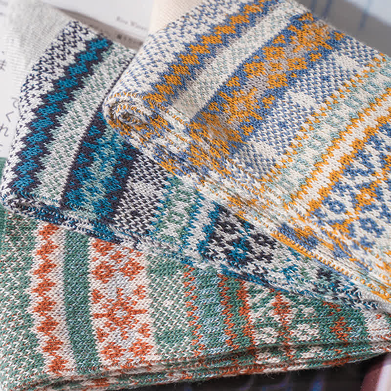 Calzini in cotone con stampa a righe etniche