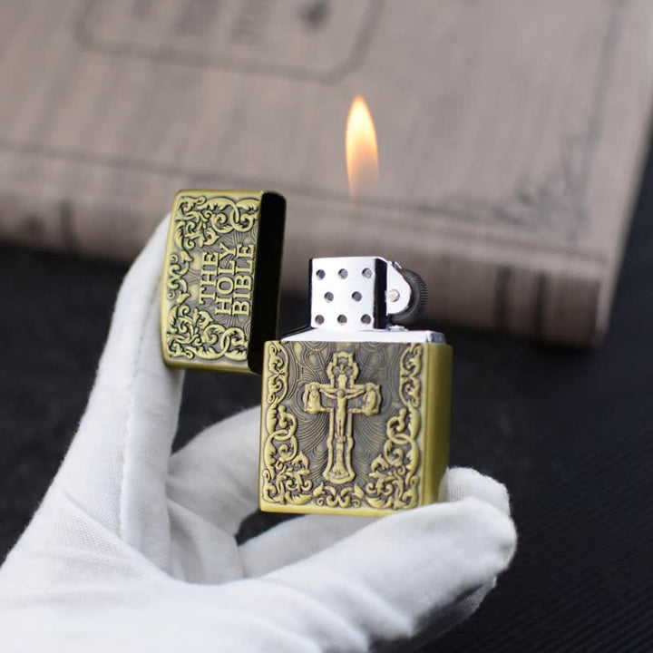 Accendino a butano ricaricabile con mola a croce della Sacra Bibbia - image 10