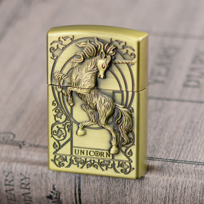 Accendino a butano ricaricabile con mola a rilievo unicorno - Oro - image 0