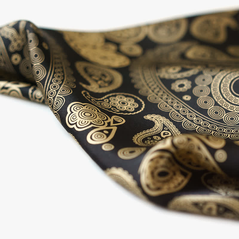 Sciarpa quadrata Paisley di lusso nera e oro con fibbia per sciarpa