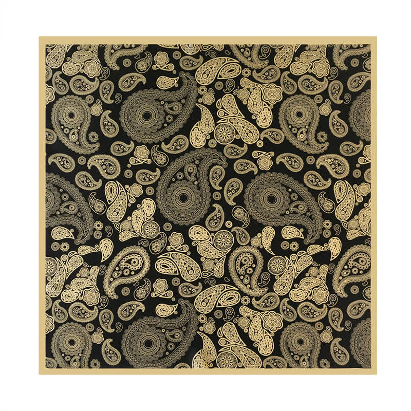 Sciarpa quadrata Paisley di lusso nera e oro con fibbia per sciarpa