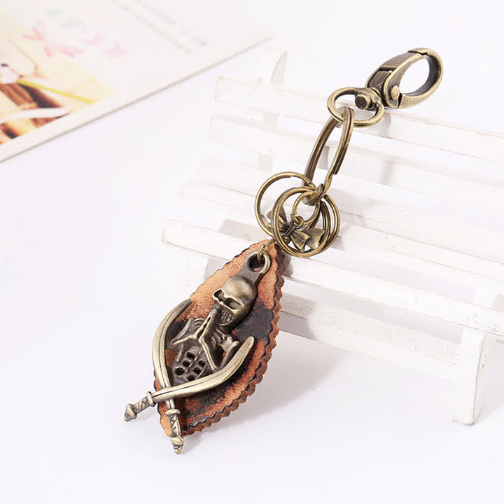 Portachiavi in pelle placcata in bronzo con scheletro punk - image 2