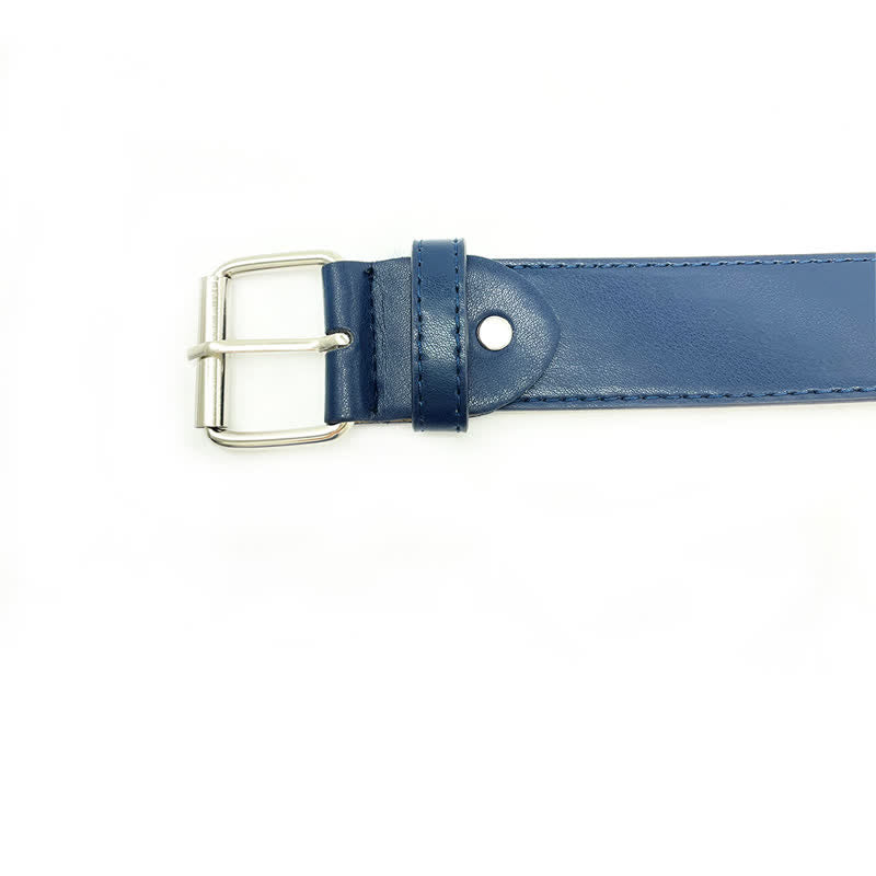 Cintura in pelle con decorazioni a rivetti e proiettili punk alla moda