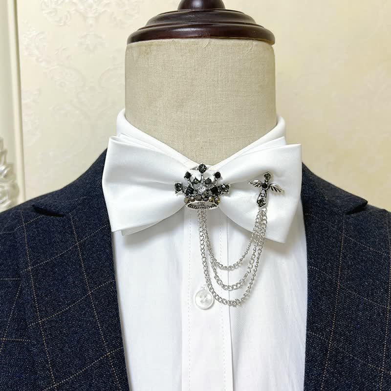Papillon da uomo con corona in metallo argentato e catena a croce