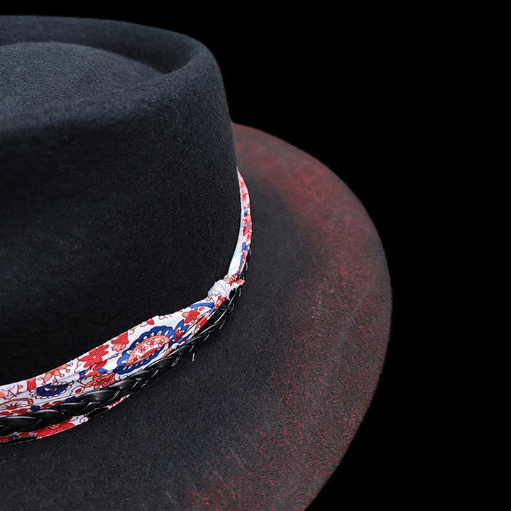 Divertente cintura rossa Paisley con cappello da cowboy nero