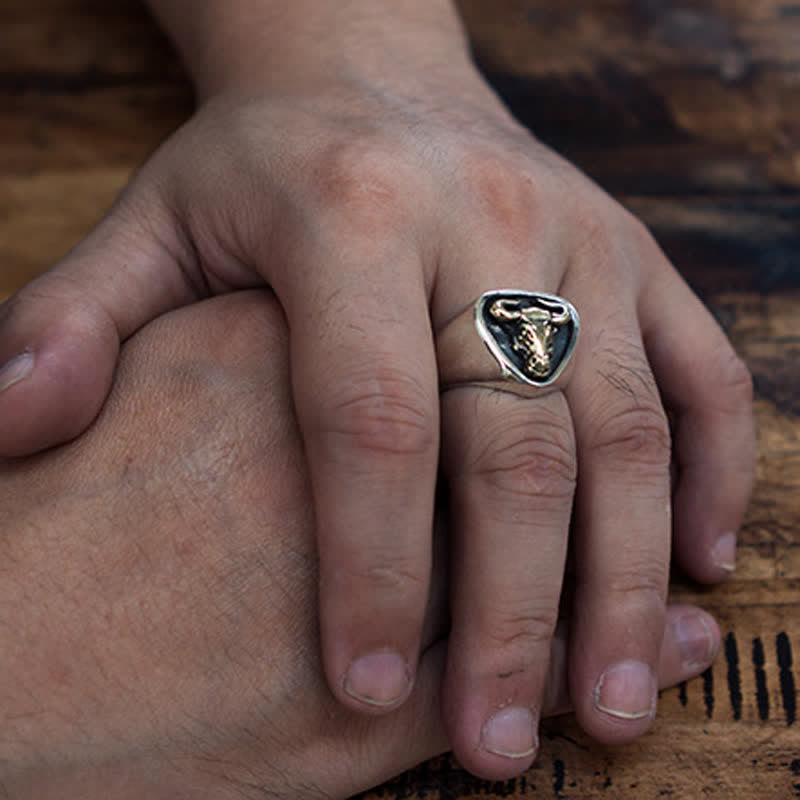 Anello regolabile con apertura a forma di toro e cavallo dominante da uomo