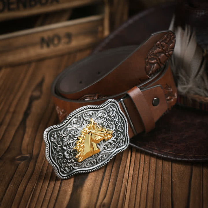 Cintura in pelle con motivo in rilievo a testa di cavallo dorata in stile cowboy
