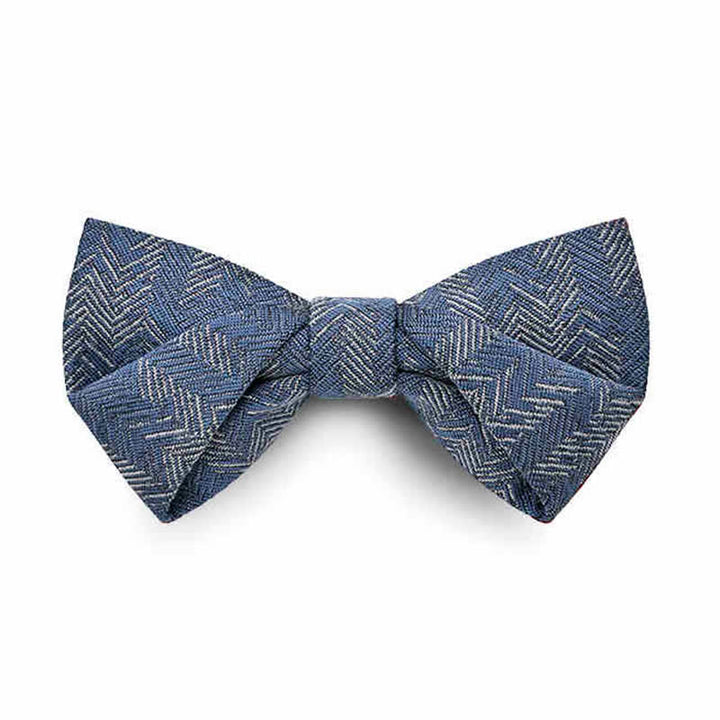 Papillon in denim con motivo a spina di pesce con fiori della serie blu da uomo