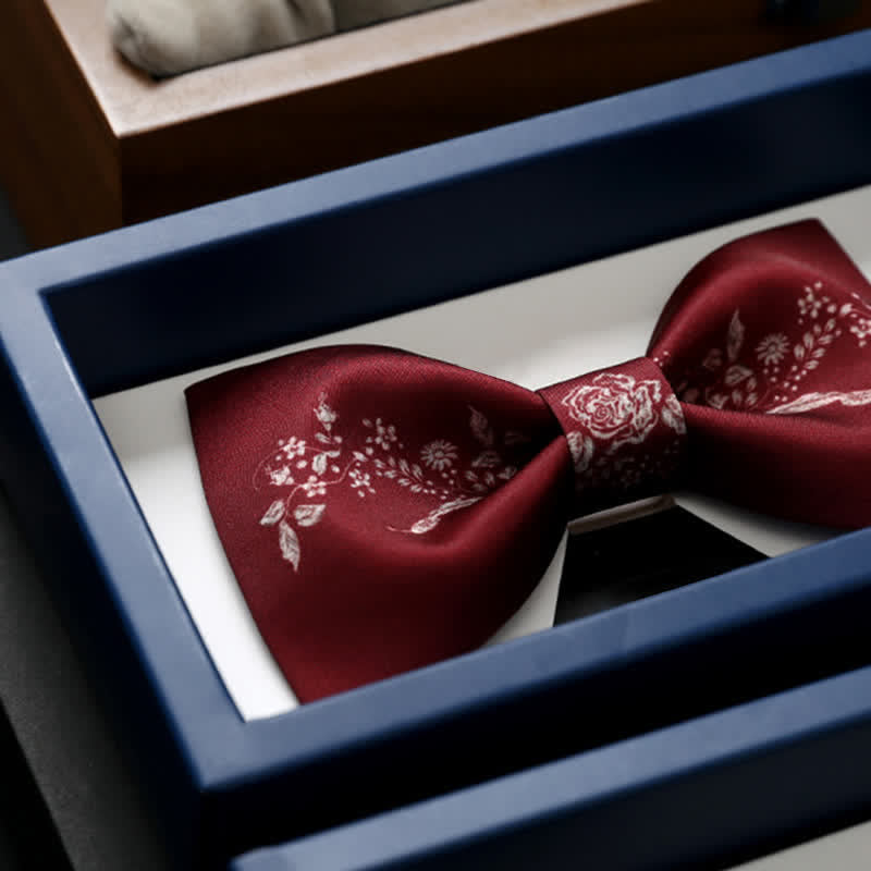 Papillon da uomo elegante con motivo floreale e vegetale