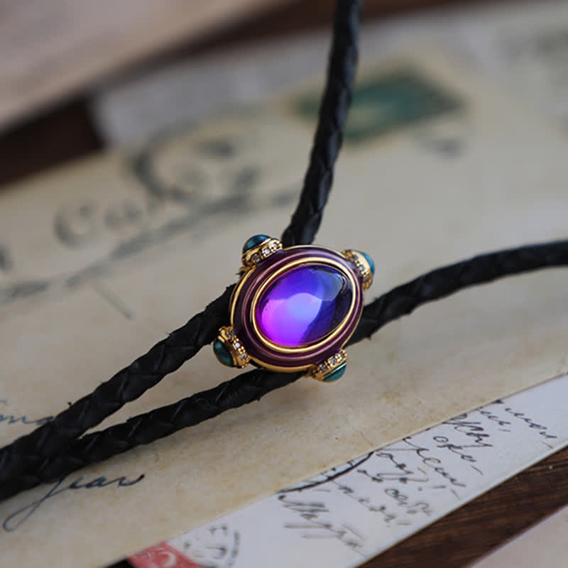 Piccola cravatta Bolo vintage con pietra preziosa blu e viola