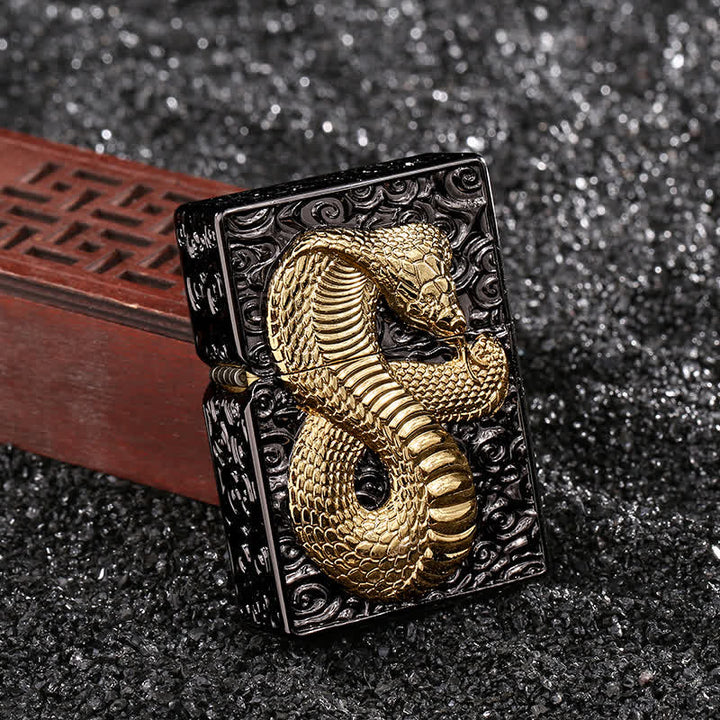 Accendino a cherosene ricaricabile Cobra serpente nero e oro - Nero e oro - image 1