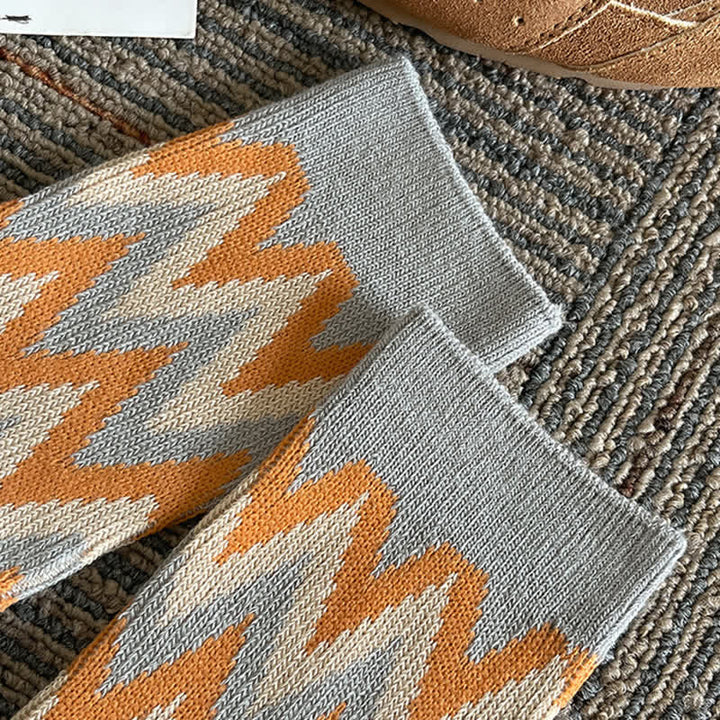 Calzini in cotone con motivo a zigzag retrò e funky