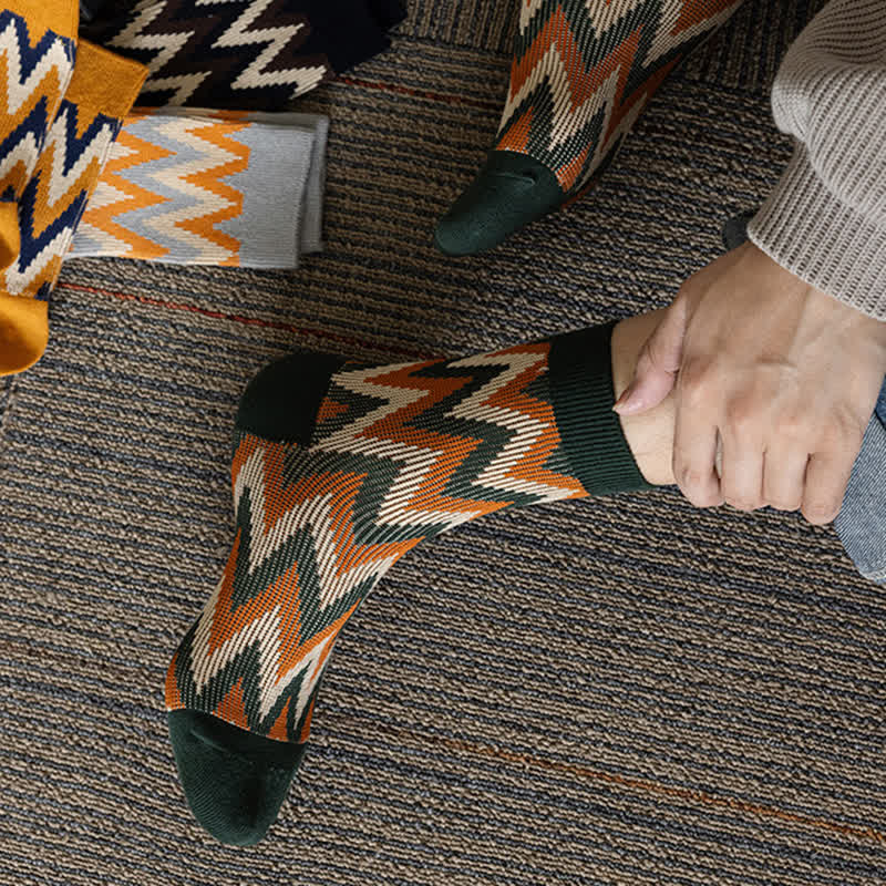 Calzini in cotone con motivo a zigzag retrò e funky
