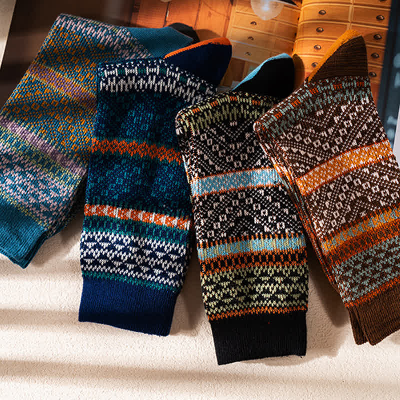 Calzini in cotone caldo ed estetici con doppi colori chic