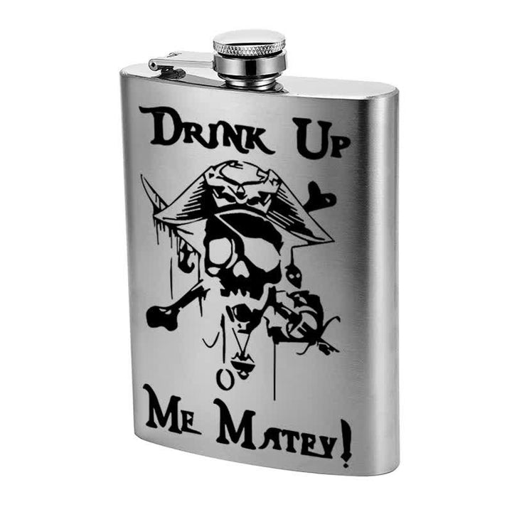 Borraccia portatile in acciaio inossidabile con motivo laser a teschio pirata da 3-8 oz - image 9