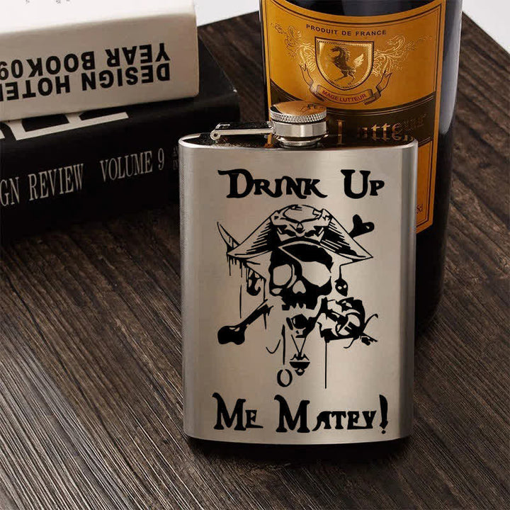 Borraccia portatile in acciaio inossidabile con motivo laser a teschio pirata da 3-8 oz - image 7