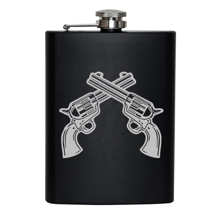 Borraccia portatile in acciaio inossidabile con motivo laser e pistole incrociate da 3-8 oz - image 8