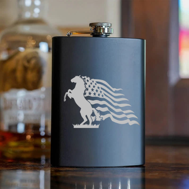Borraccia portatile in acciaio inossidabile con motivo laser a bandiera USA da 3-8 oz - image 6